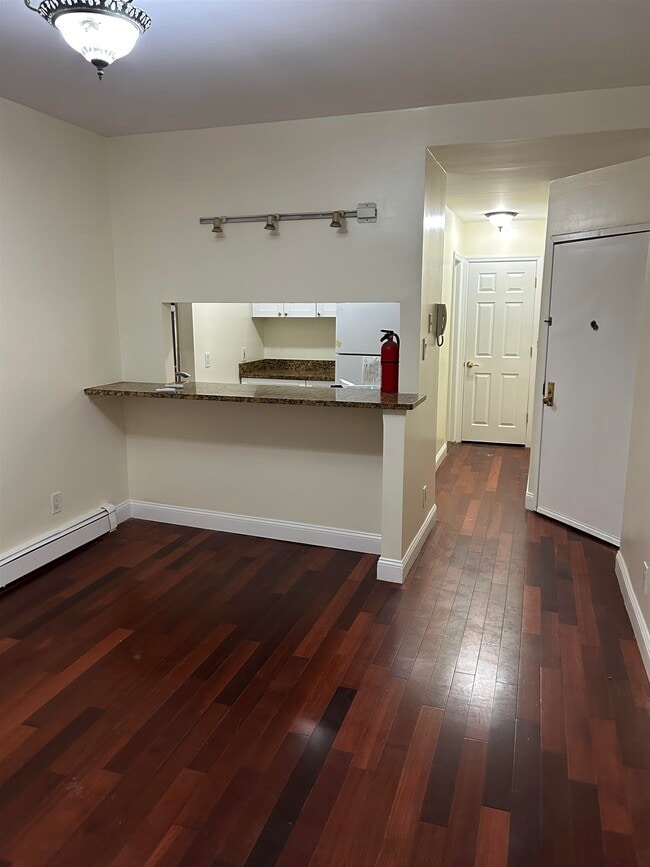 Foto del edificio - 6608 Polk St