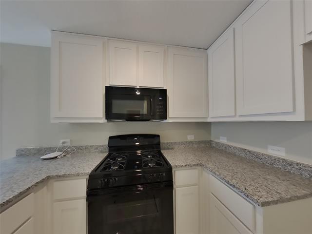 Building Photo - 8813 Red Fox Trl