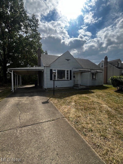 Primary Photo - 2037 Brownlee Ave