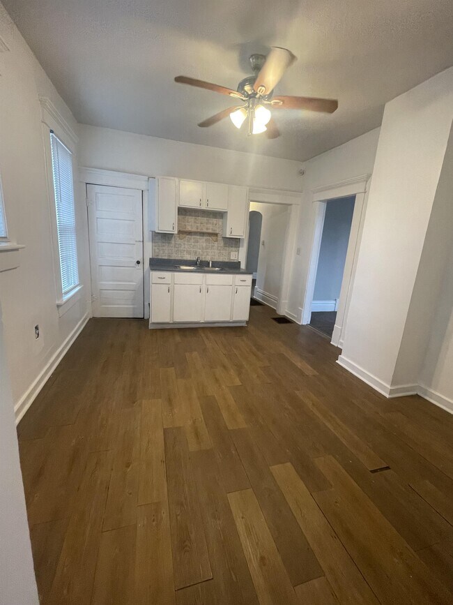 Building Photo - 1551 Arlington Ave