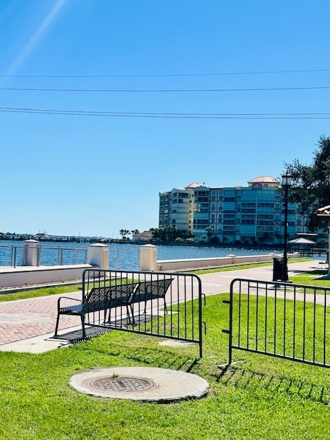 Foto del edificio - 630 Brevard Ave