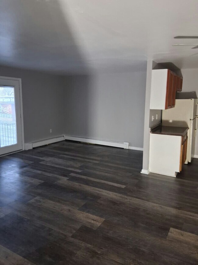 Building Photo - 13540 Superior Ave