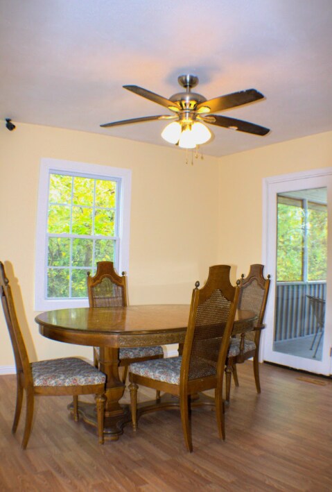 Foto del edificio - 4 Bedroom 2 bathroom home