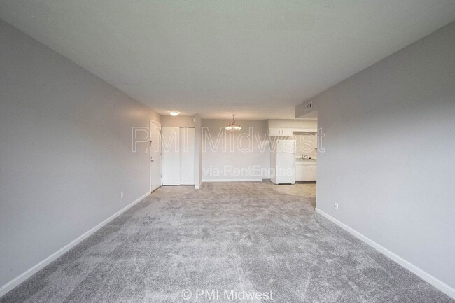 Building Photo - 326 Progress Rd