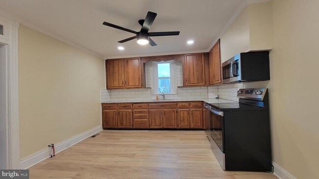 Foto del edificio - 105 Fairview Ave