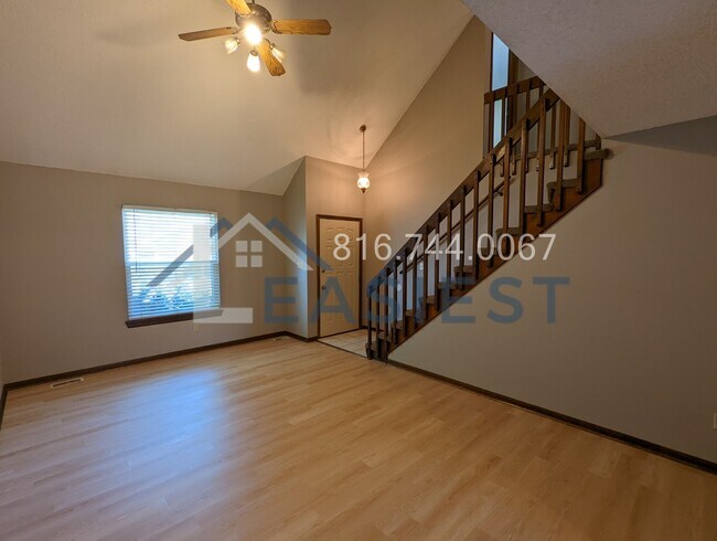 Building Photo - 609 SE Bayberry Ln