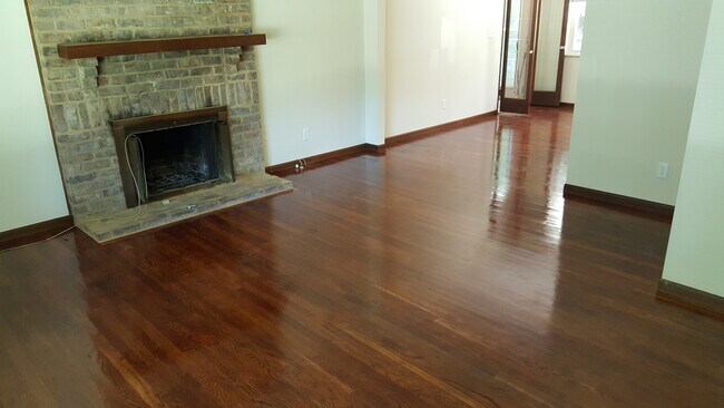 Foto del edificio - 4167 Marland Dr