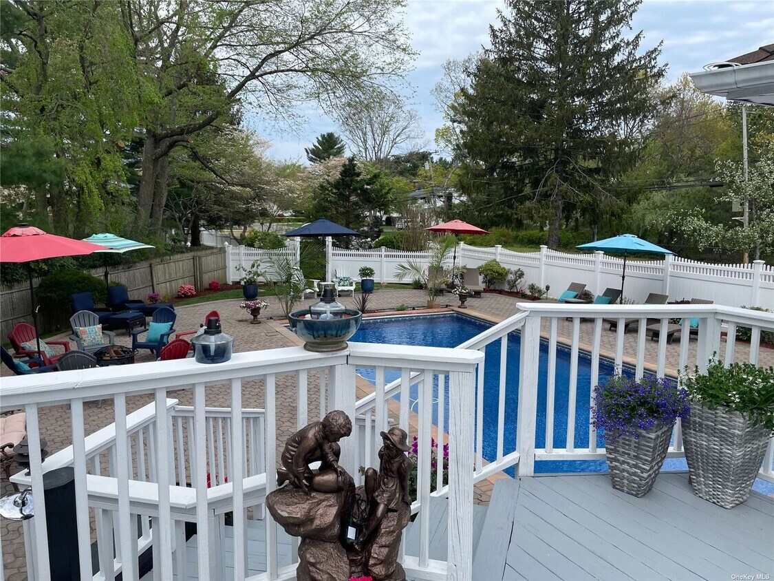 65 Pine Hill Ln, Dix Hills, NY 11746 House Rental in Dix Hills, NY