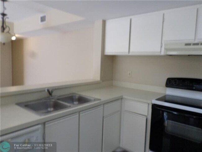 Foto del edificio - 9244 W Atlantic Blvd