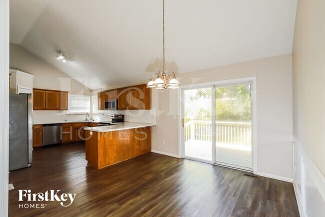 Foto del edificio - 8024 N Spruce Ave