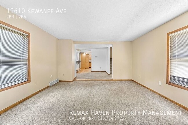 Building Photo - 19610 Kewanee Ave, Cleveland- Spacious 2 b...