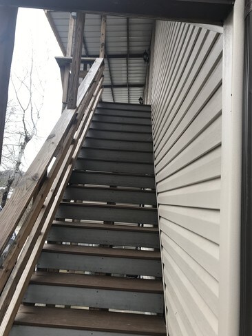 Covered Steps to 2nd floor - 5390 Big Tyler Rd