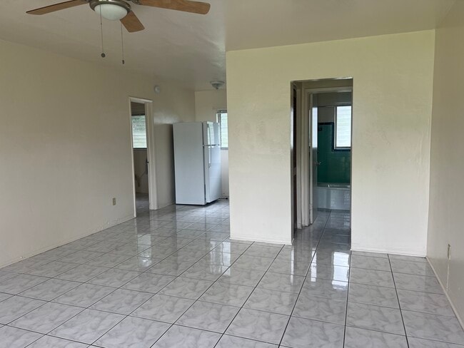 Foto del edificio - 525 NE 150th St