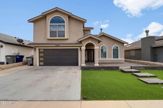 Building Photo - 12640 Paseo Rae Ave