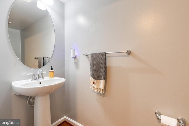 Foto del edificio - 513 Bluffton Dr