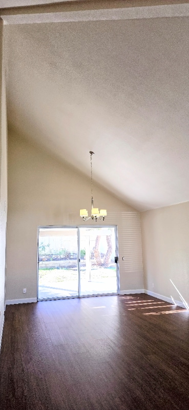 Foto del edificio - 23231 Joaquin Ridge Dr