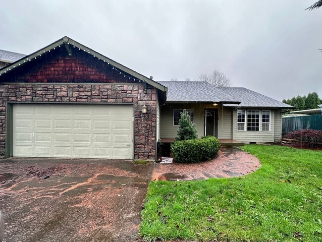 Building Photo - Charming 3-Bedroom Home with Modern Comforts