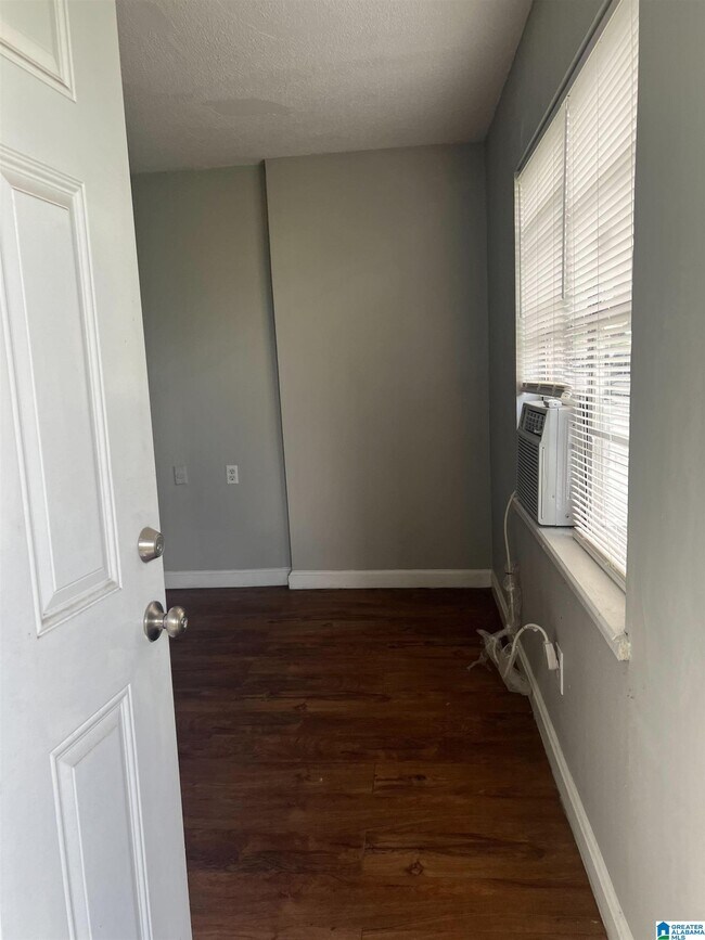 Foto del edificio - 1512 20th St N