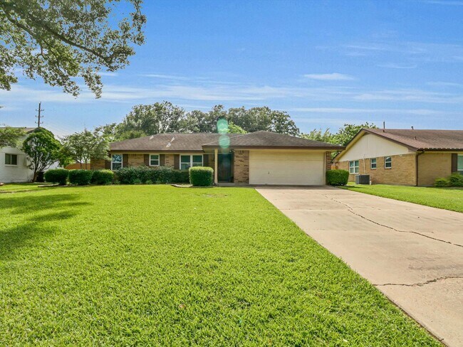 Foto del edificio - 805 Bluebonnet Ln