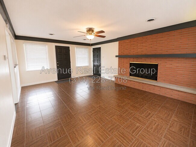 Foto del edificio - 12163 Cheryl Ct