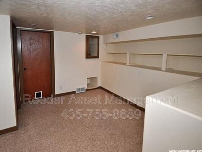 Building Photo - 7408 S 700 E
