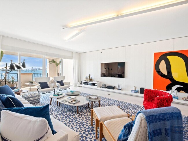 Foto del edificio - 5142 Fisher Island Dr