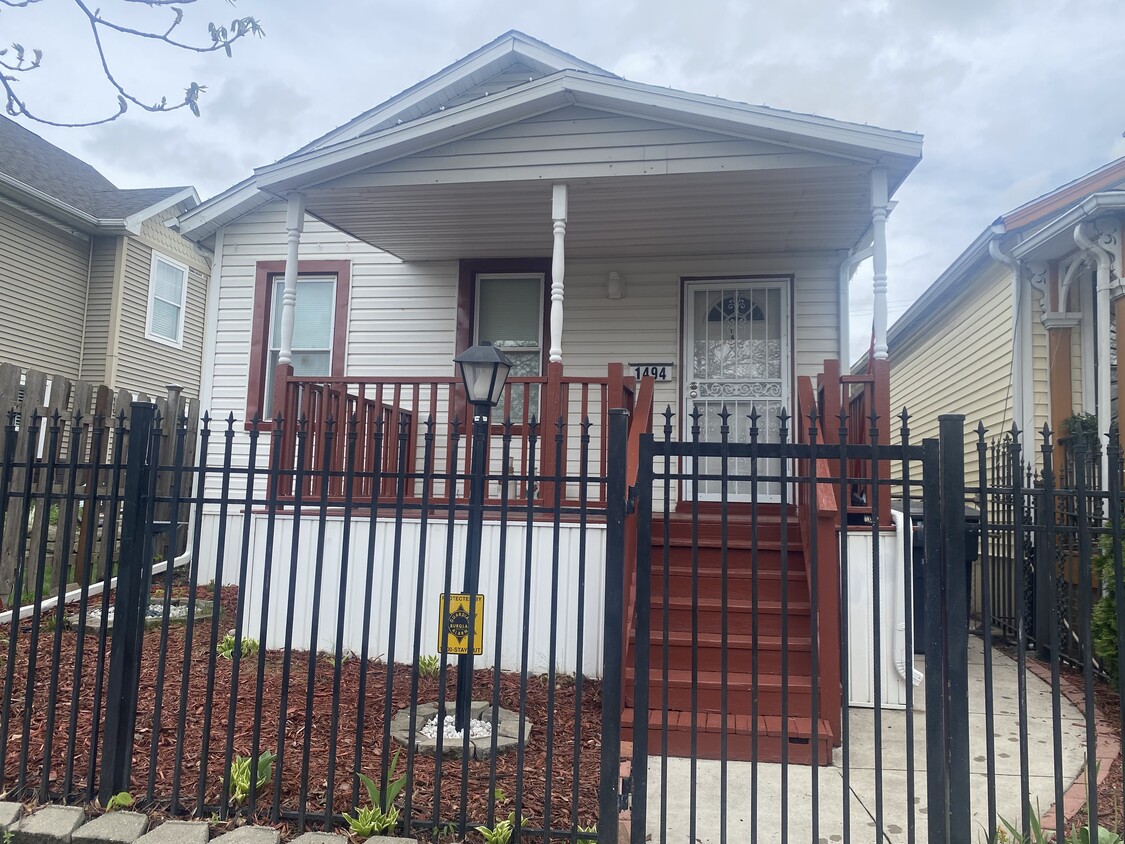 Primary Photo - 1494 18th St