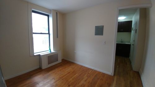 Building Photo - 647 4th Ave