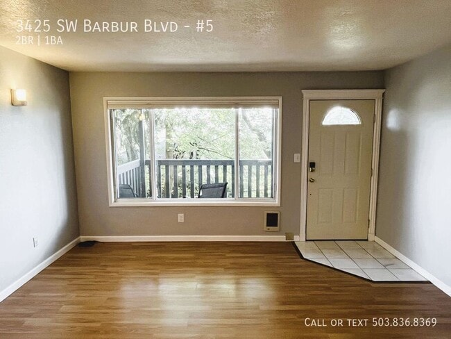Building Photo - 3425 SW Barbur Blvd