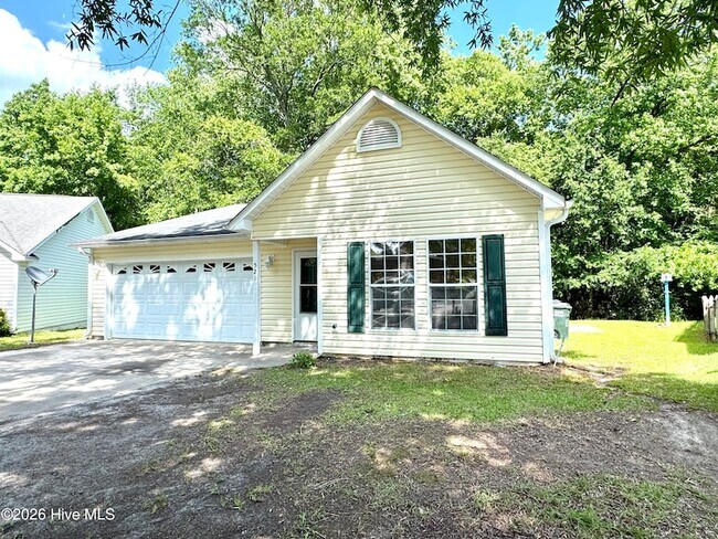 Foto del edificio - 521 Jimmies Creek Dr