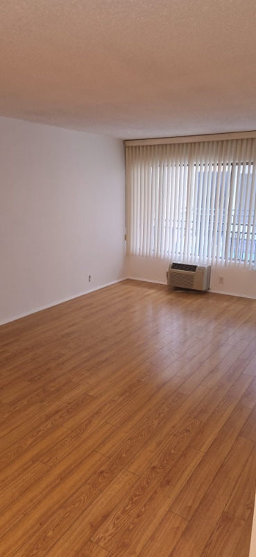 Building Photo - 458 Hayworth Ave