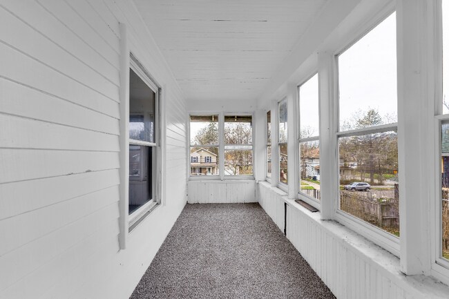 Building Photo - 855 Work Dr
