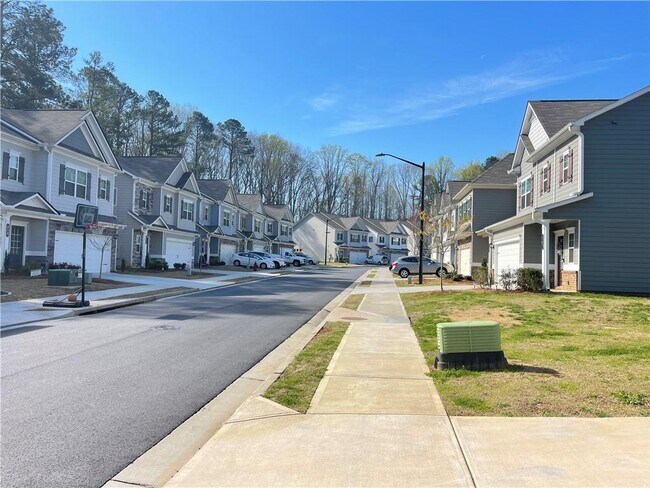 Building Photo - 145 Bryon Ln