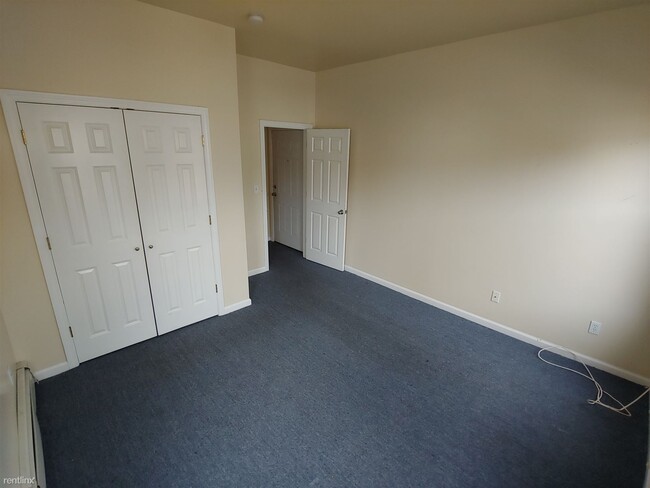 Building Photo - 257 Gregory St