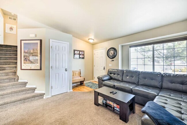 Building Photo - 5257 Pioneer Mesa Dr