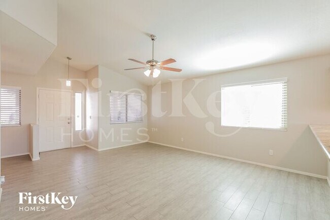 Foto del edificio - 30696 N Royal Oak Way