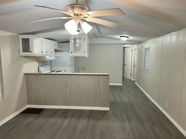 Foto del edificio - 71A Tower Manor Cir E