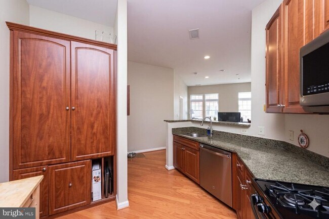 Foto del edificio - 309 Holland Ln