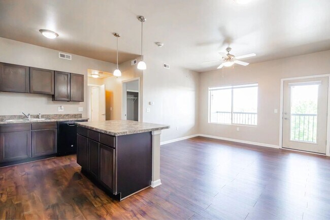 Foto del edificio - Broadway Heights