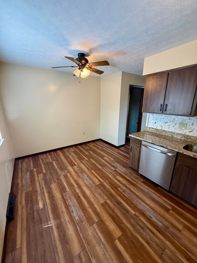 Building Photo - 3178 Cedar Grove Pl S