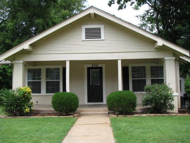 Primary Photo - Charming 1 Bedroom, 1 Bathroom Duplex