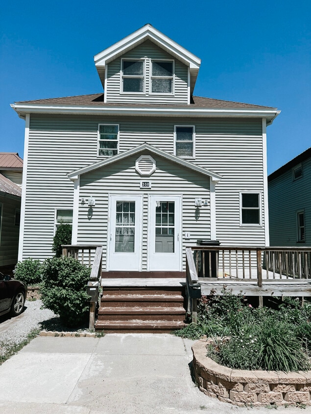 308 W Onota St, Munising, MI 49862 House Rental in Munising, MI