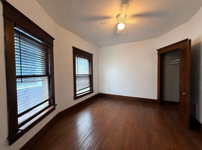 Foto del edificio - 1042 Elmwood Ave