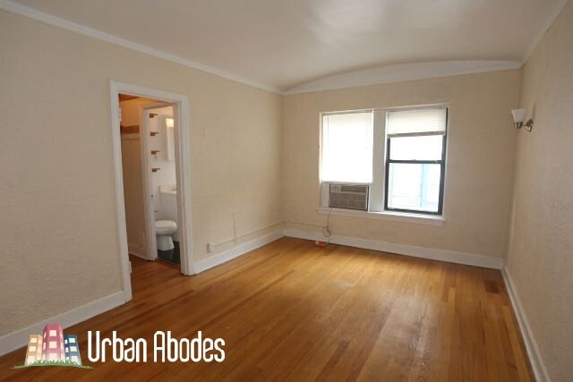 Building Photo - 552 W Arlington Pl