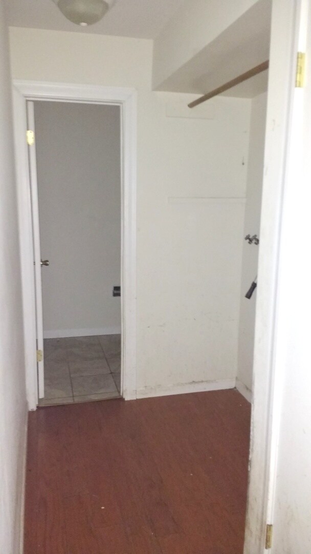 Foto del edificio - Cozy Townhome Available right away for liv...