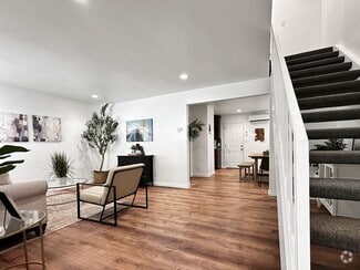 Building Photo - 1144 Stanley Ave