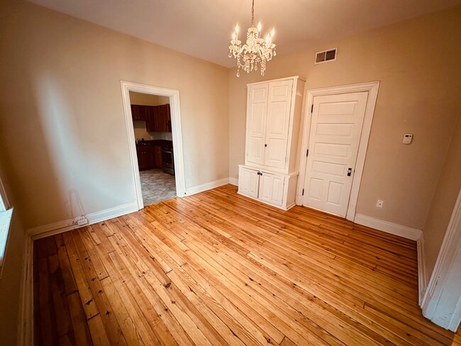 sala de estar - 25 N Beaver St