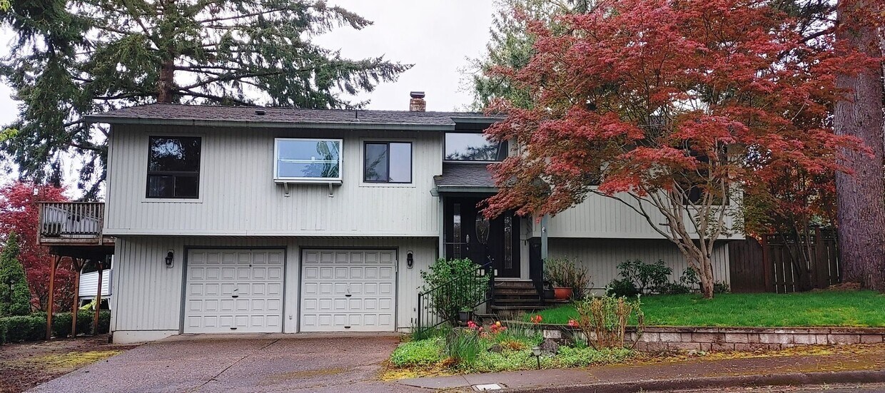 Primary Photo - **$1000 OFF FIRST FULL MONTH'S RENT** This...