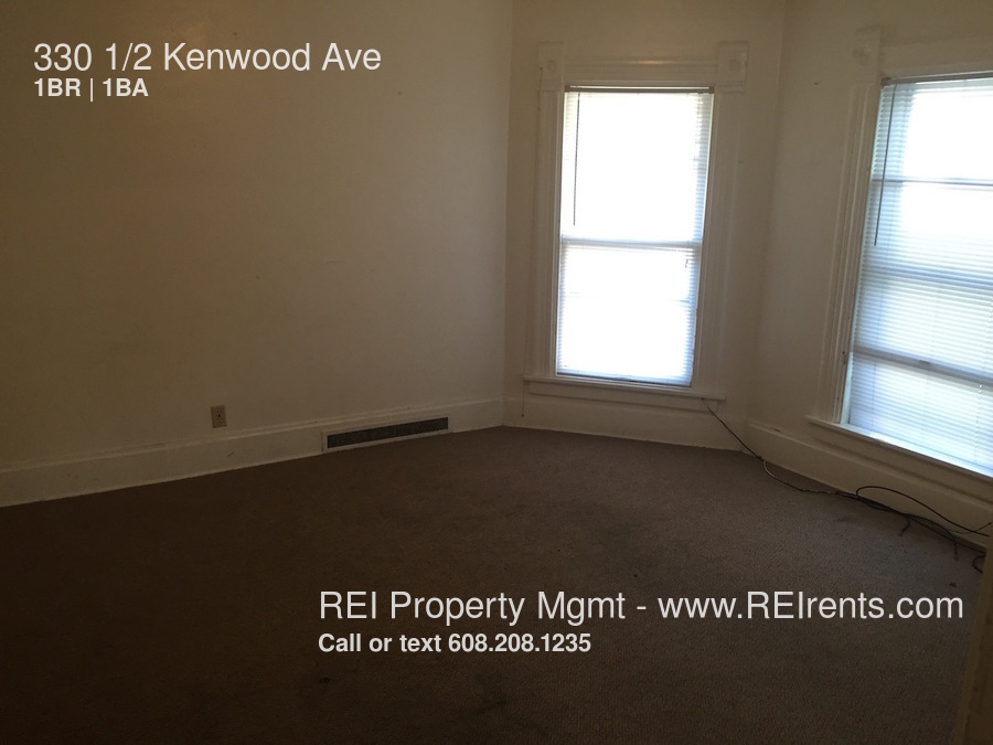 Primary Photo - 330 1/2 Kenwood Ave
