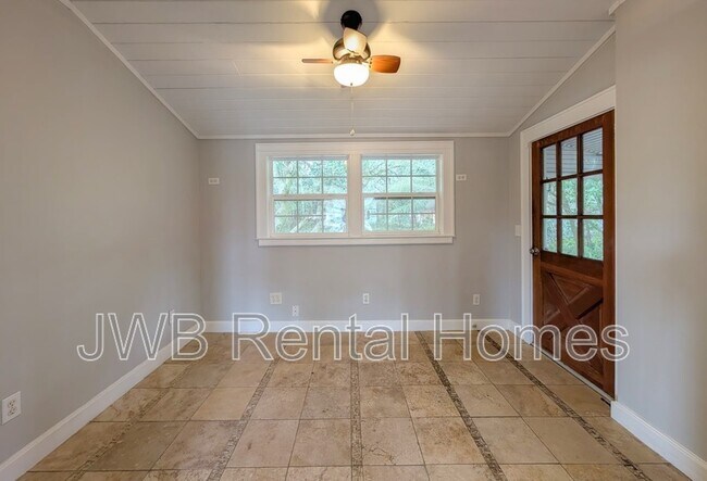 Foto del edificio - 1220 Glen Laura Rd